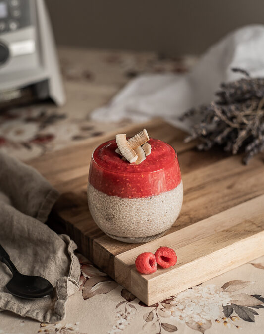 Pouding de chia, purée de framboises & citron