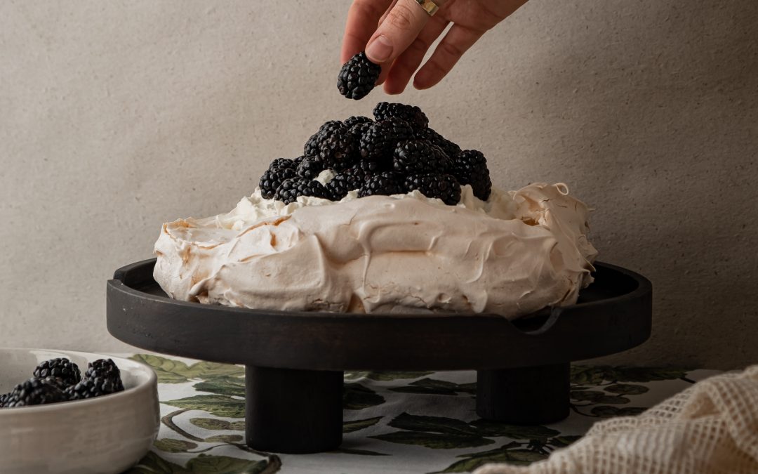 Pavlova aux petits fruits